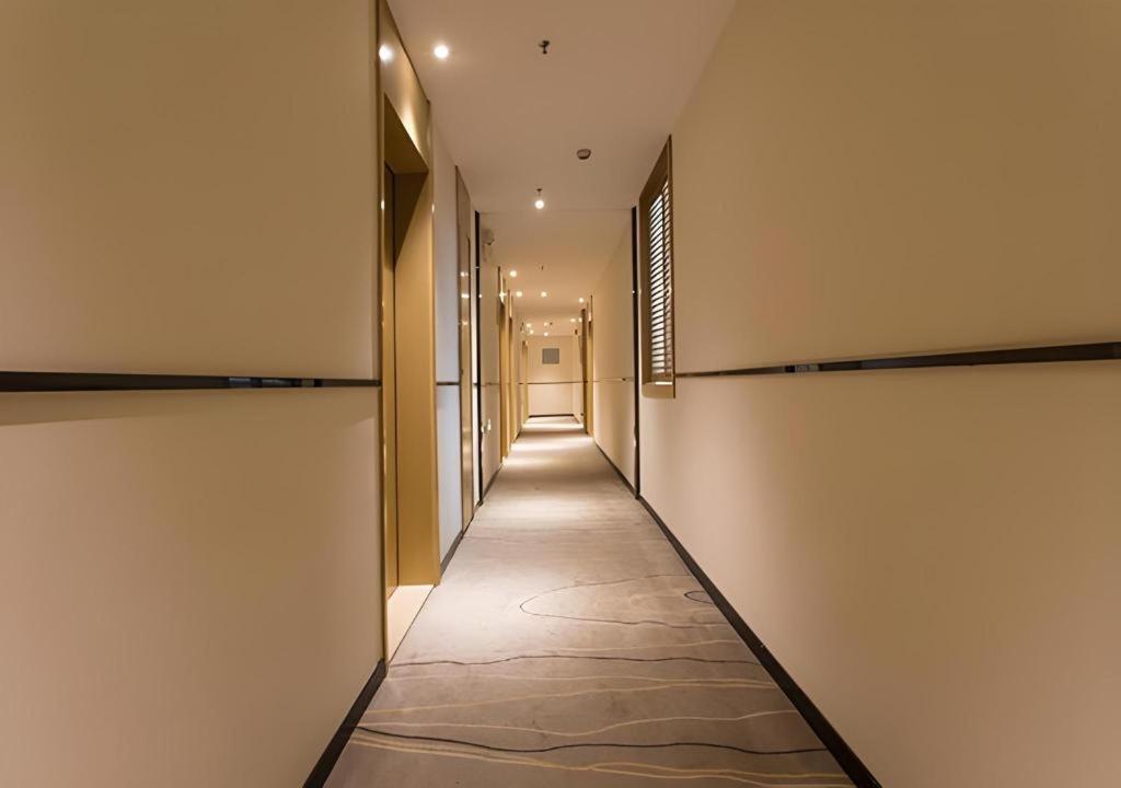 City Comfort Inn Qinzhou Port District Central Square Longmen  المظهر الخارجي الصورة