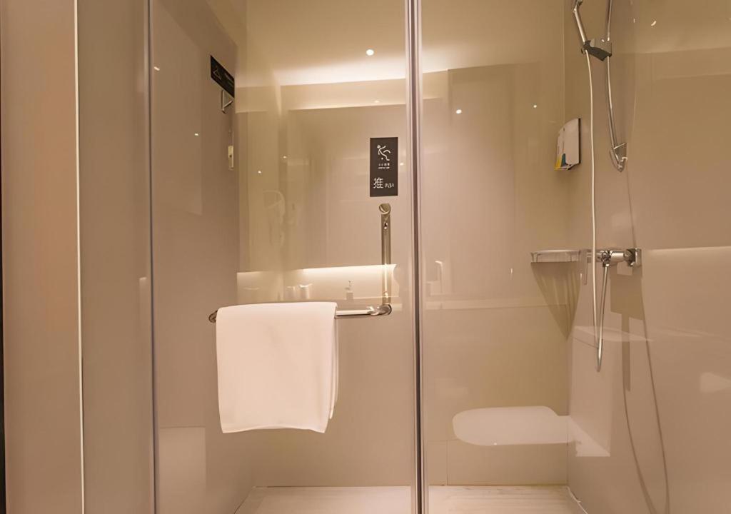 City Comfort Inn Qinzhou Port District Central Square Longmen  المظهر الخارجي الصورة
